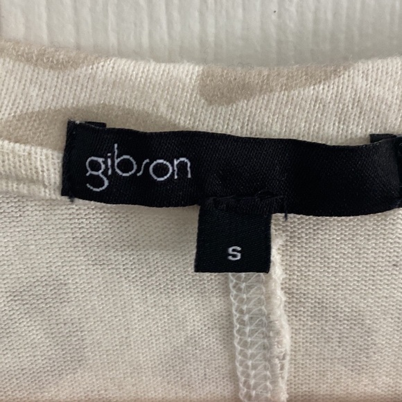 Gibson Nordstrom V-Neck Tunic Top in Oatmeal Animal Print size small - Picture 3 of 10